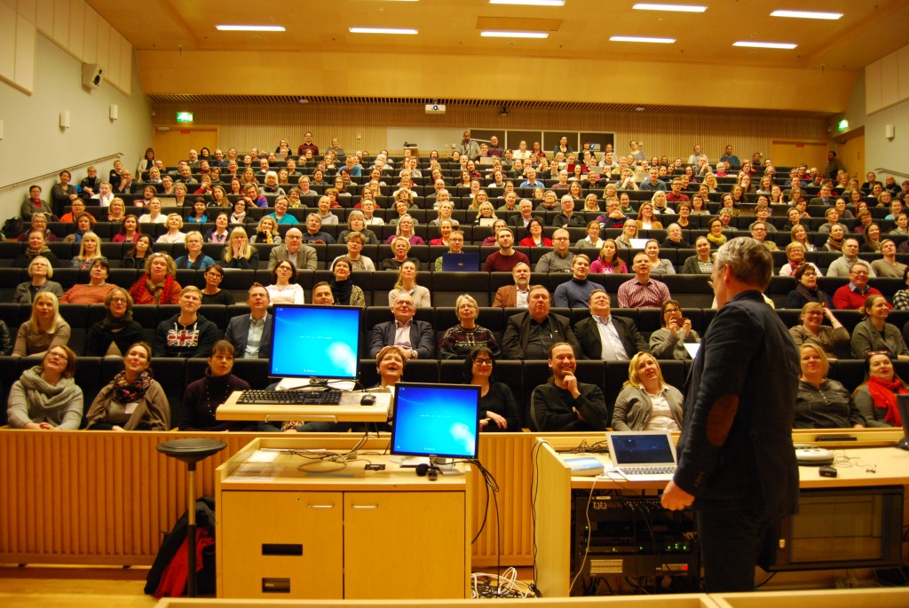 Kuudes Kari Sajavaara -muistoluento, puhujana Pasi Sahlberg